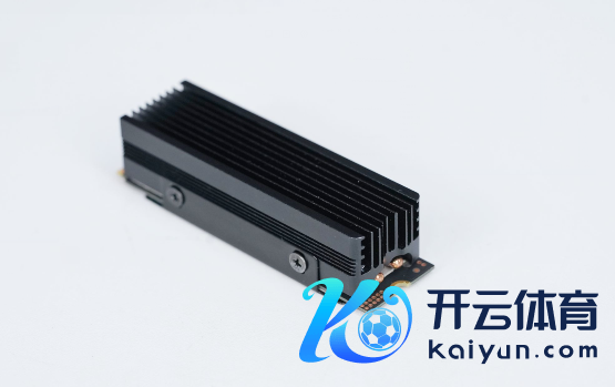 还有比它更强的OEM固态吗！长江存储PC550 1TB评测：毋庸散热片也能满速的PCIe 5.0 SSD